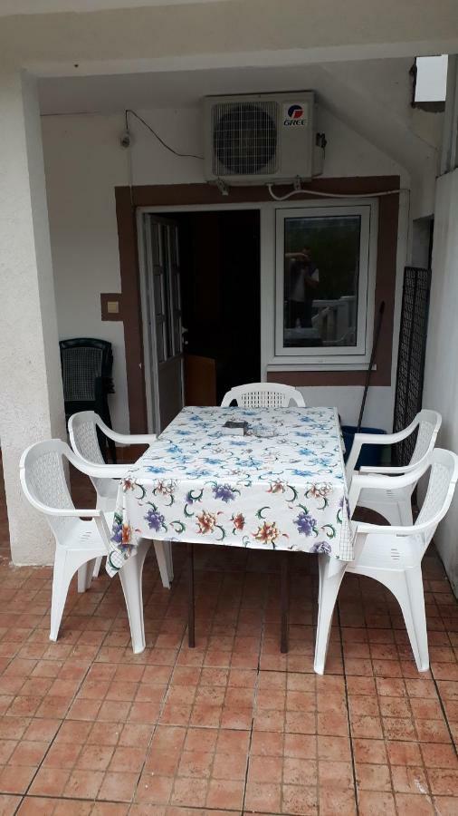 Vila Ruska Prčanj エクステリア 写真