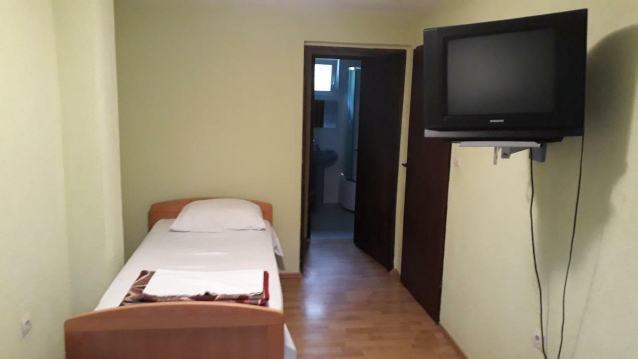 Vila Ruska Prčanj エクステリア 写真
