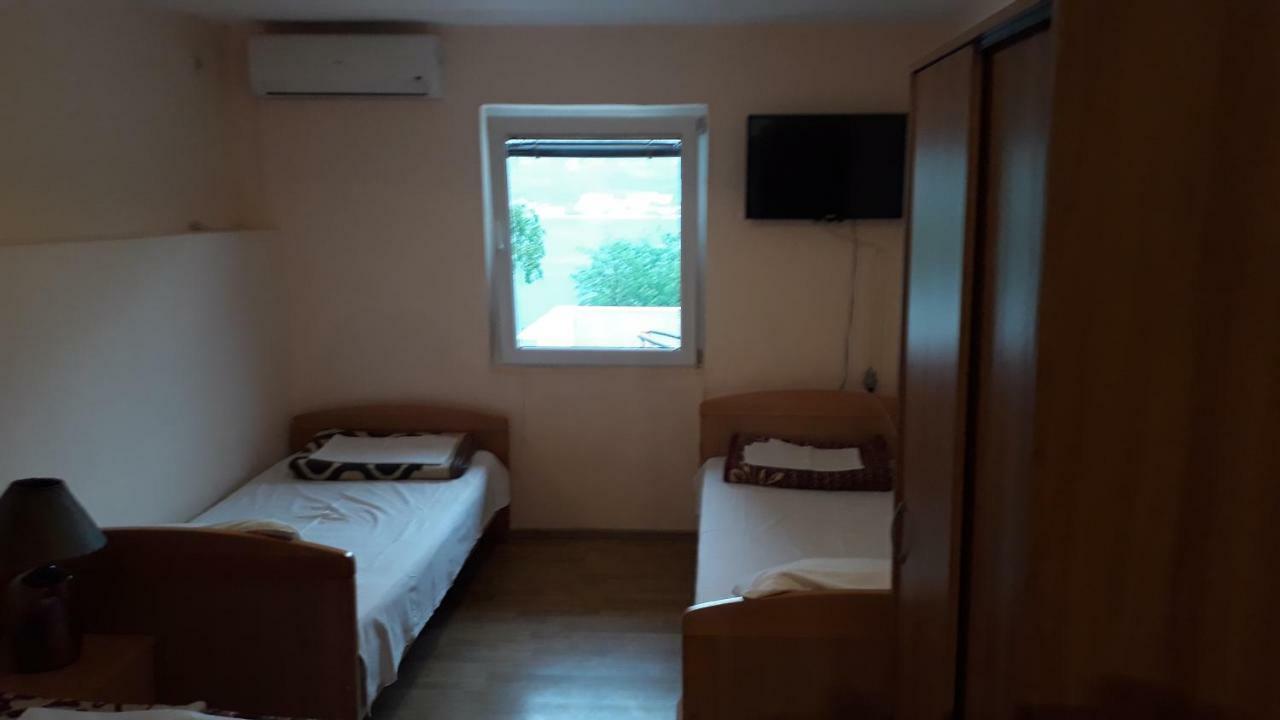 Vila Ruska Prčanj エクステリア 写真